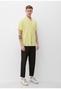 s.Oliver KURZARM - Overhemd - limettengrün