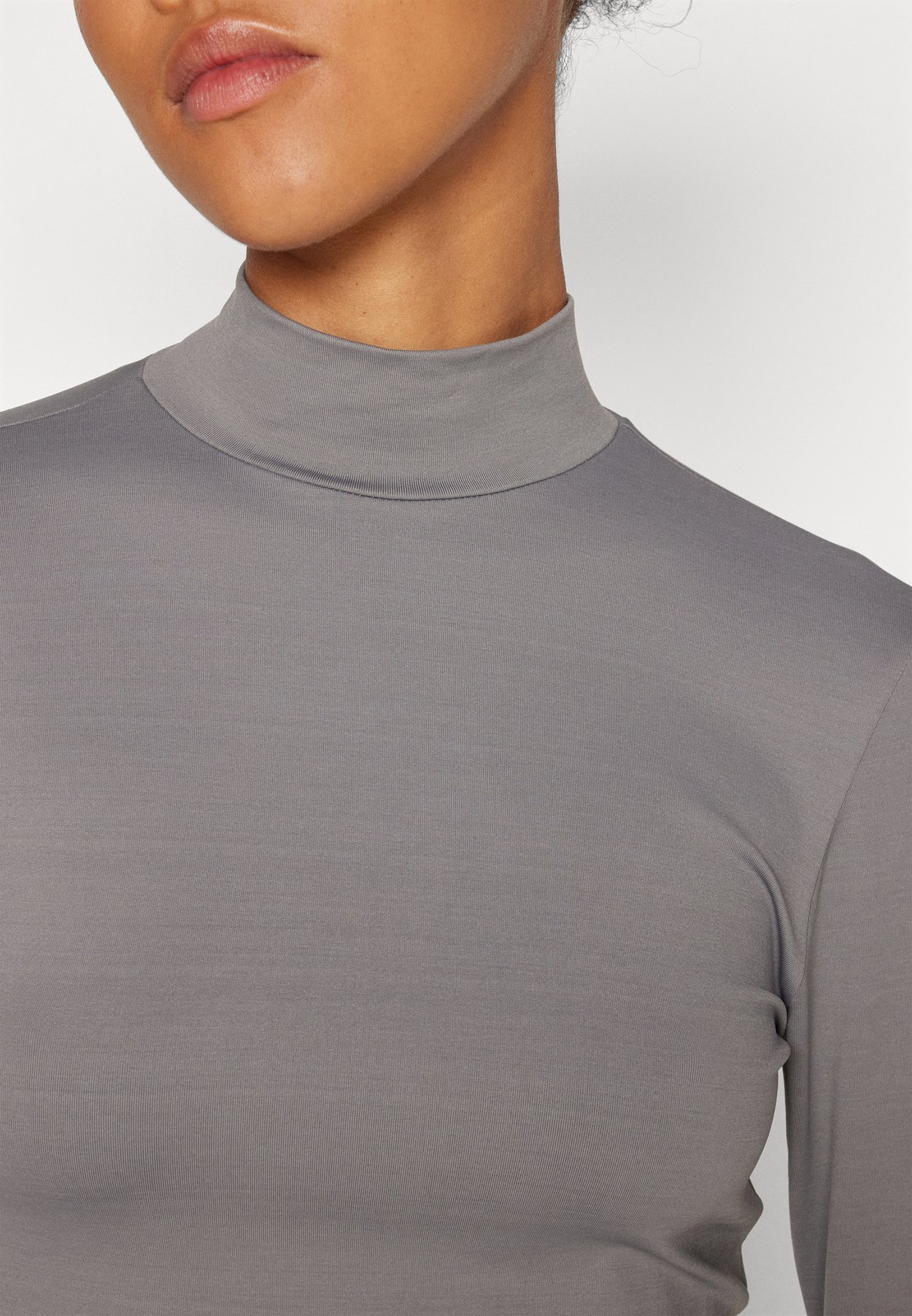 ONLEA OPEN BACK