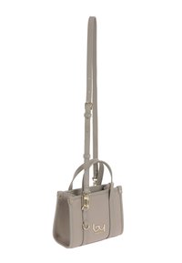 Borsa a tracolla in pelle grigia con duplice manico e una lunga tracolla regolabile. Presenta accessori in oro e un logo impresso sulla parte anteriore.