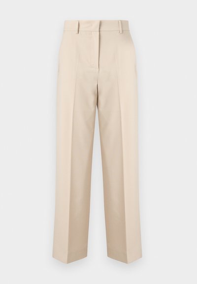 Μπεζ ψηλόμεσο παντελόνι με ζώνη και ίσια πόδια, παρουσιασμένο σε απλό λευκό φόντο.