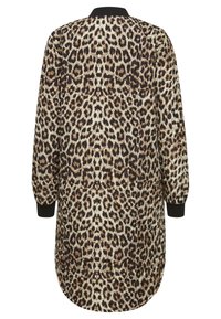 Længere overtøj med leopardmønster, der har en sort ribbet krave og manchetter. Blødt stof med en glat tekstur, rundet søm bagtil.