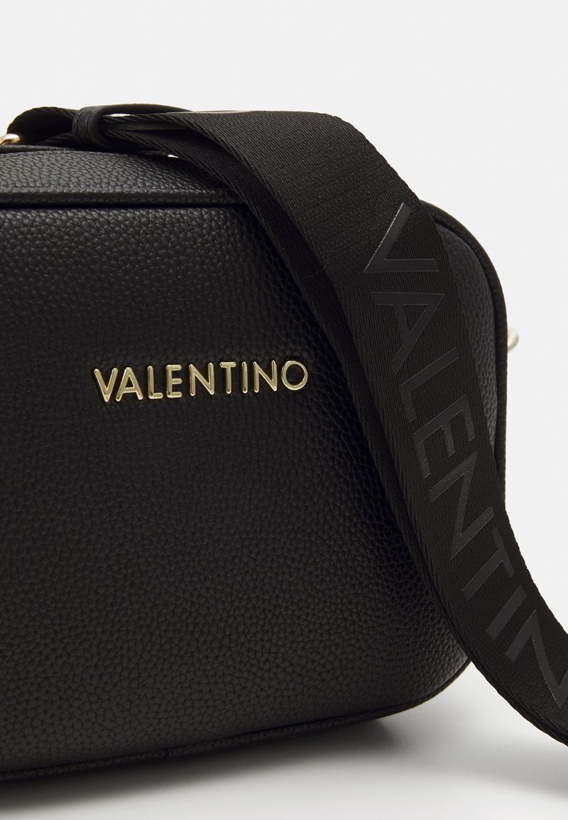 Valentino Never Camera Bag - Borsa A Tracolla In Nero, Pelle Effetto Lucido, Compatta E Elegante - 2