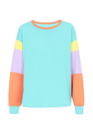Sweatshirt cu mânecă lungă, cu un corp de culoare albastră deschisă, dungi pastel violet și galben pe mâneci și un accent portocalie în jurul gulerului.