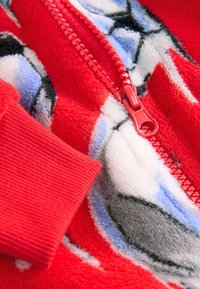 Non sélectionné, red football