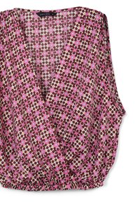 Blusa con fantasia floreale in tessuto rosa, marrone e bianco, caratterizzata da un profondo scollo a V, maniche corte e un orlo elastico per un effetto arricciato.