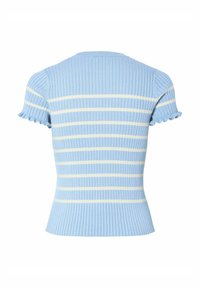 Ribbade t-shirt med kort ärm i ljusblått med vita horisontella ränder. Har en figurnära design och vågiga kanter på ärmsluten.