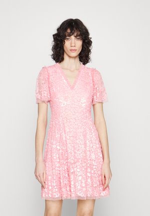 Needle & Thread DAPHNE V-NECK MINI DRESS - Koktailové šaty/večierkové šaty - rose quartz