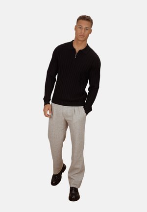 HALF-ZIP PHILLIP - Poloskjorter - black