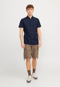 Jack & Jones JJESUMMER LINEN MIX SHIRT - Majica - navy blazer