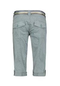 Lichtgrijze capri-pantalons met een opgerolde zoom, voorzien van twee achterzakken en een gestreepte tailleband. Gemaakt van een zachte, stevige stof.