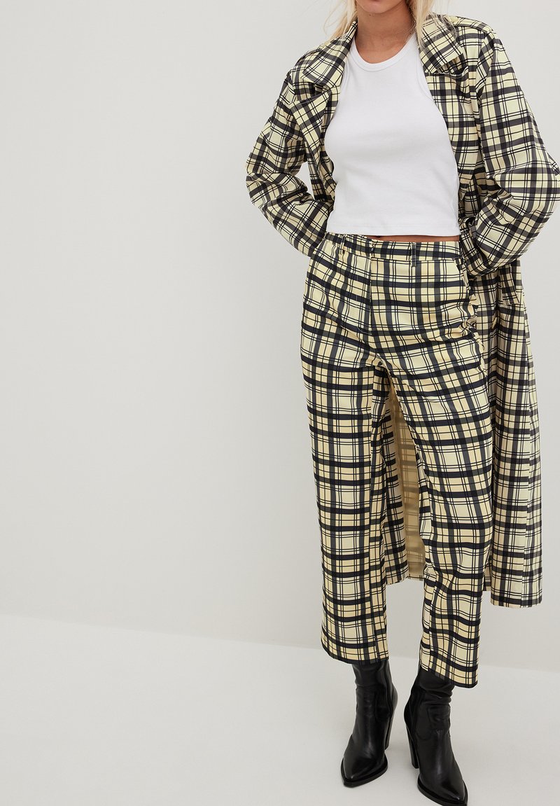 NA-KD Broek geel