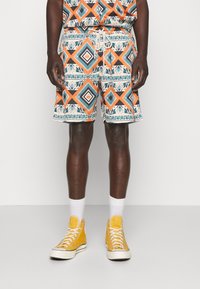 Heathe PRINTED SHIRT SET - Kratke hlače - tribal