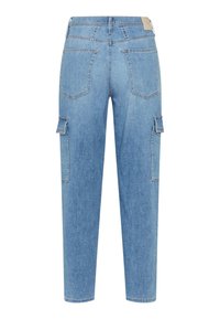 Lichtblauwe denim cargobroek met twee zijzakken, twee achterzakken en een relaxte pasvorm. Beschikt over een klassieke straight leg ontwerp.