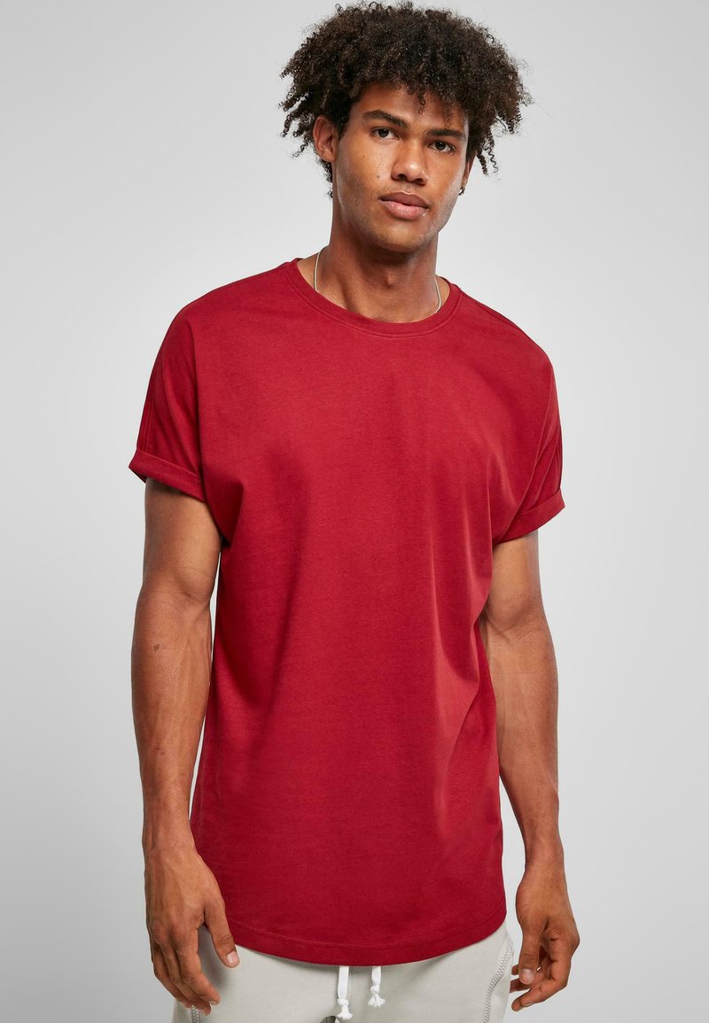 Urban Classics - SHAPED TURNUP  - Camiseta básica - brickred, Ampliar