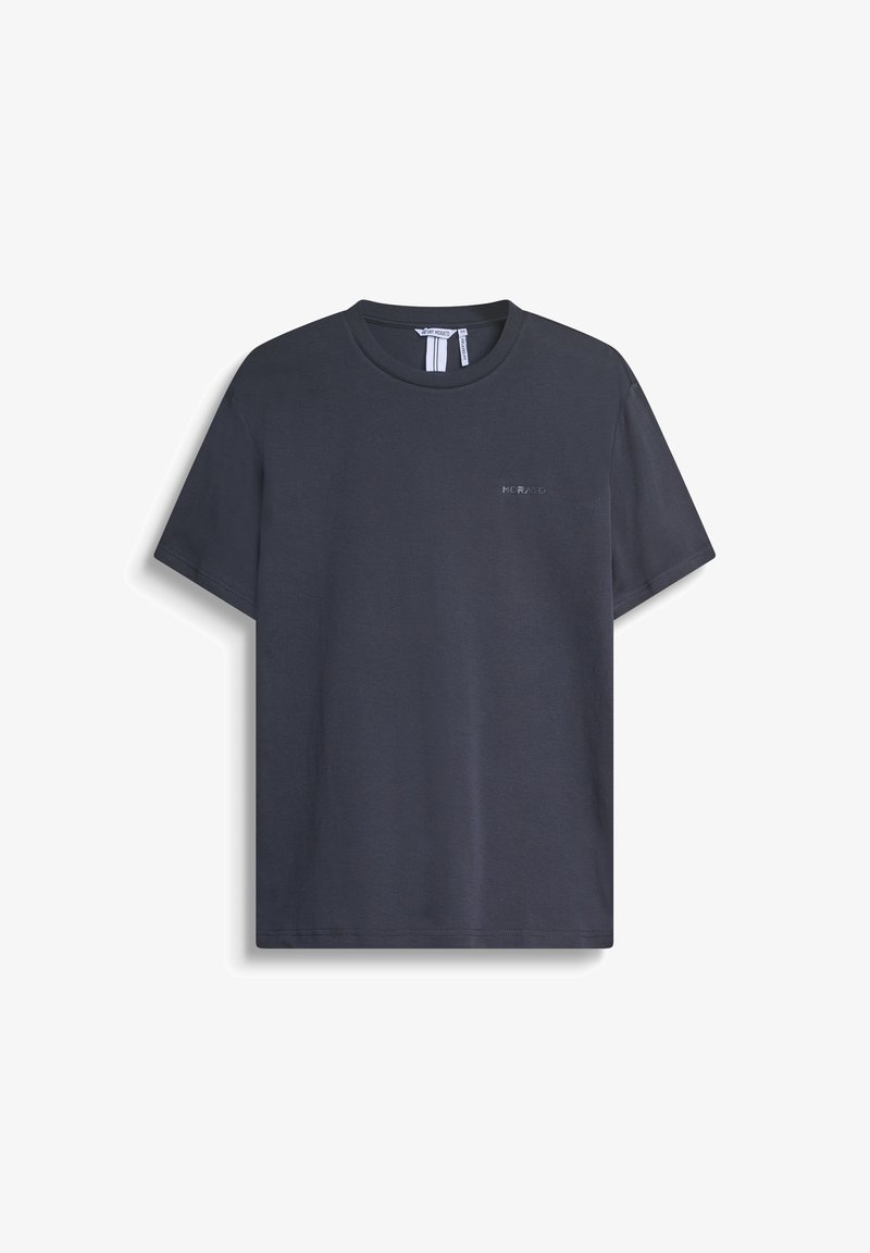 Camiseta de algodón gris oscuro con cuello redondo, mangas cortas y un sutil logo impreso en el pecho. Textura suave, corte relajado.