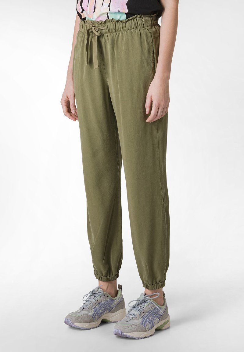 Deha Trainingsbroek - olive green