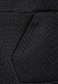 Under Armour Sudadera - black