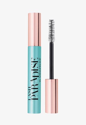 Mascara impermeabile in un tubo turchese con testo nero. Cappuccio superiore in rosa oro e un applicatore a setole nere per un'applicazione precisa.