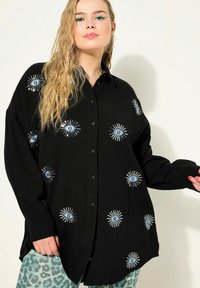 Studio Untold EYE EMBROIDERY BUTTON FRONT  - Blusa - black