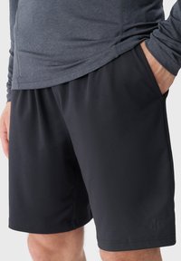 4F - Krótkie spodenki sportowe