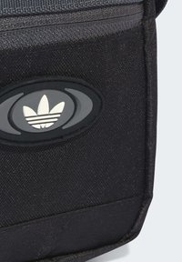 adidas Originals REKIVE FEST - Borsa a tracolla - black