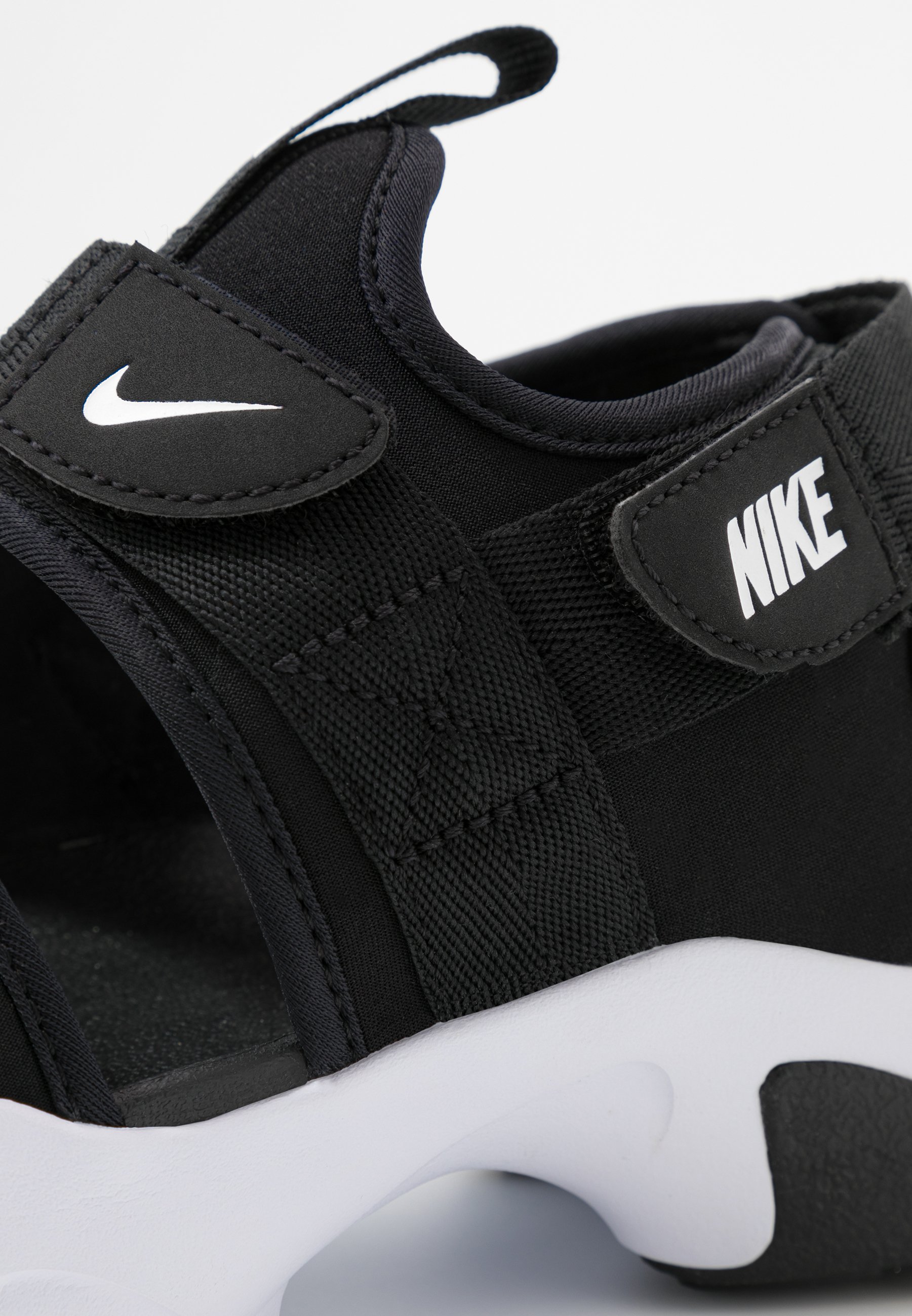 Nike , Sandales de Marche pour Femme Gri Nike , Sandales de Marche pour Femme Gri