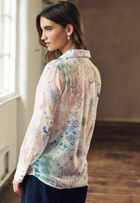 Next SHEER LONG SLEEVE - REGULAR FIT - Paitapusero - ecru celestial print