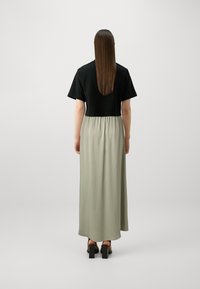 American Vintage UNYL - Maxiskjørt - falaise