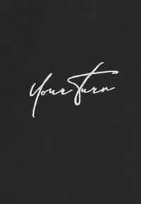 YOURTURN Langarmshirt - black