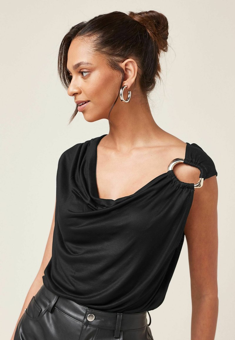 Damen T-Shirts | Next HARDWARE SLEEVELESS Top black/schwarz - CA98893 Damen T-Shirts | Next HARDWARE SLEEVELESS Top black/schwarz - CA98893