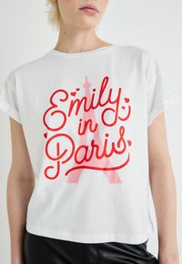 Noisy May NMGABY EMILY PARIS - Μπλουζάκι με στάμπα - bright white