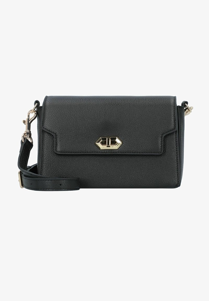 Sac bandoulière noir en cuir avec une finition texturée, matériel doré et fermeture à rabat. Comprend une sangle réglable.