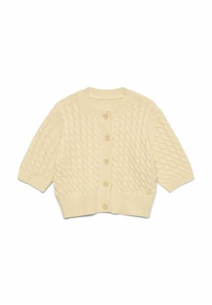 Crème-kleurige kabelgebreide cardigan met korte mouwen en een ronde halslijn. Bevat vijf knopen aan de voorkant en een geribbelde zoom.