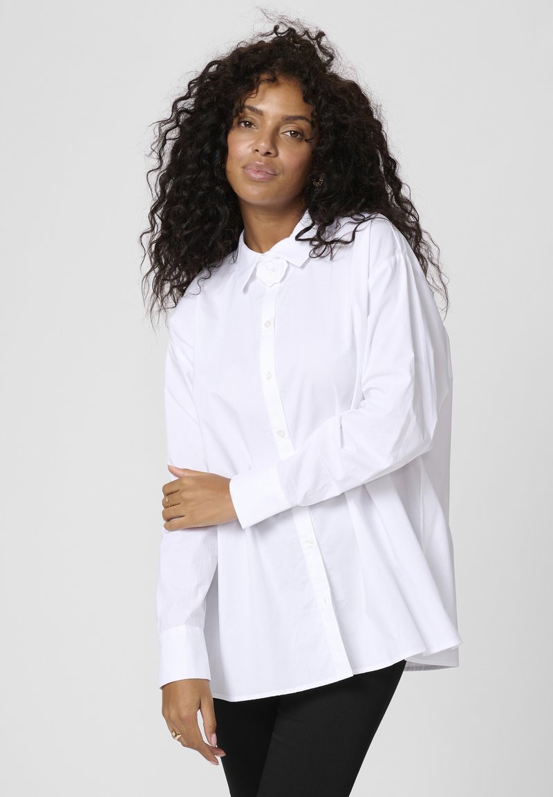 Kaffe KAMIRA  - Button-down blouse - optical white