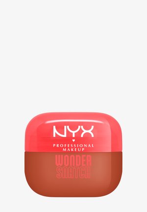 NYX Professional Makeup Wonder Snatch, een ronde pot met een roze deksel en een bruine bodem, met opvallende rode tekst aan de voorkant.