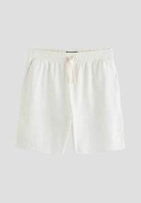 Pantalones cortos de algodón blancos con cinturilla elástica, cordón ajustable y bolsillos laterales. Textura suave; diseño hasta la rodilla.