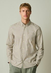 Unselected, ecru