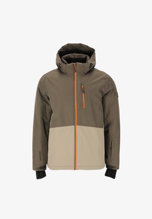 Isolerad jacka i olivgrön och beige, med ett orange blixtlås, justerbar huva och två fickor med blixtlås. Mjukt skalmaterial.