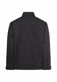 Czarna kurtka z długim rękawem o prostym kroju z tyłu, kołnierzem i regulowanymi mankietami na guziki, widziana od tyłu na białym tle.