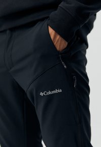 Columbia COLUMBIA TECH™ PANT - Õuepüksid - black