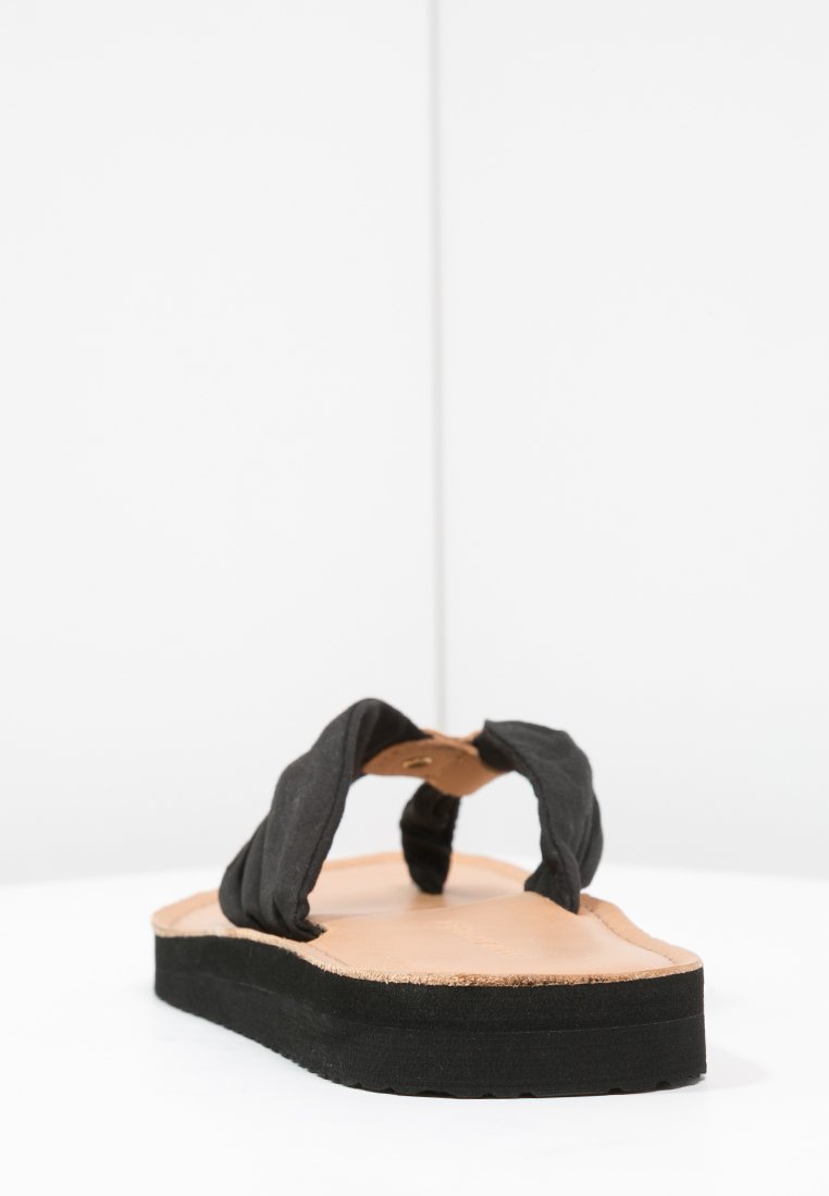 tommy hilfiger leather footbed flip flops