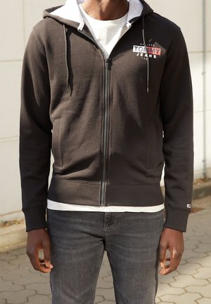 Vetoketjullinen college - black