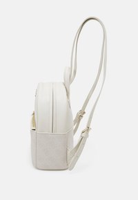 Guess Ryggsäck - muted stone