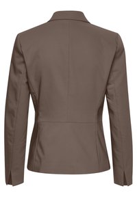 Blazer marron ajusté avec manches longues, col à encoche, détails de couture au dos et légère taille cintrée, vu de dos.