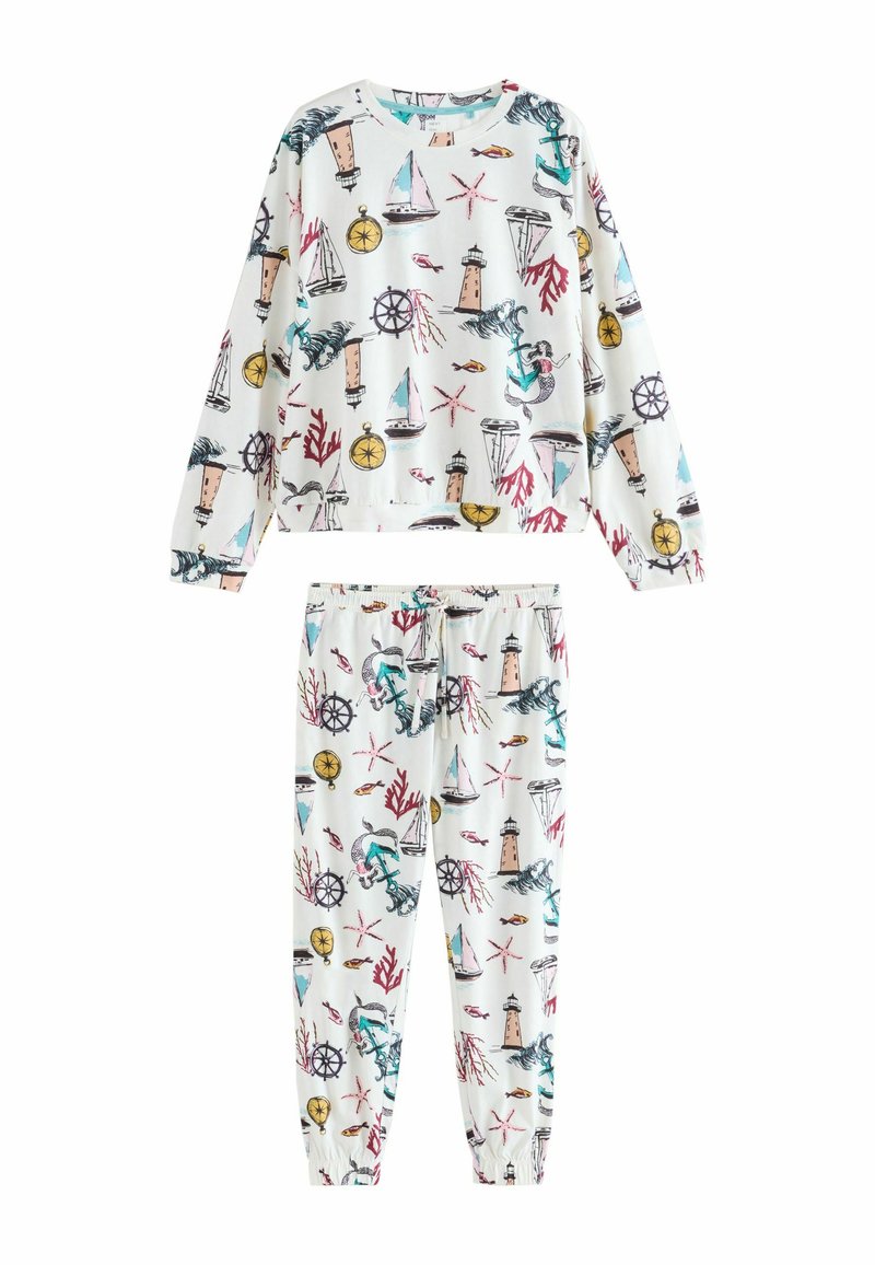 Dvoudílná sada pyžama z bílého materiálu s námornickým potiskem majáků, kotev a plachetnic v růžové, modré a žluté barvě.