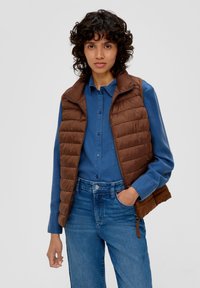 s.Oliver STEPP MIT REISSVERSCHLUSSTASCHEN - Weste - zimt