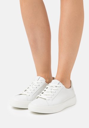 STREET TRAY - Sneakersy niskie - white