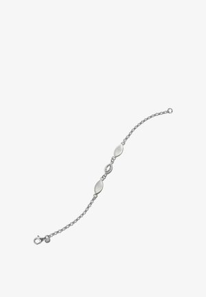 Bracelet en argent avec un design à maillons alternant des formes ovales et marquises. Texture lisse, fermoir sécurisé et accents polis.