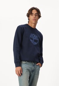 Timberland TREE LOGO CREW NECK  - Felpa - dark sapphire