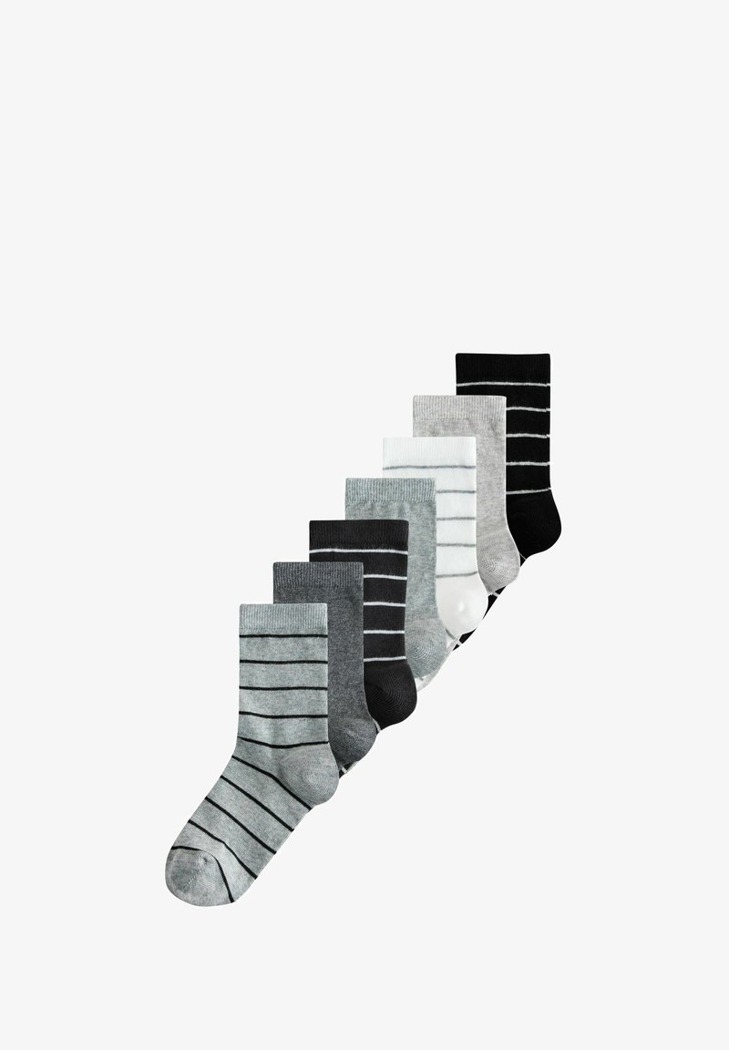 Sept paires de chaussettes montantes de longueur équipage, dans différentes nuances de gris, noir et blanc, chacune présentant des rayures horizontales.